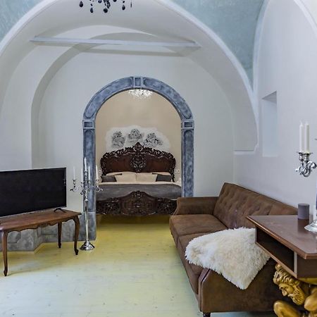 Apartman Charlotte V Dome So Studnou Na Streche Banská Štiavnica Buitenkant foto