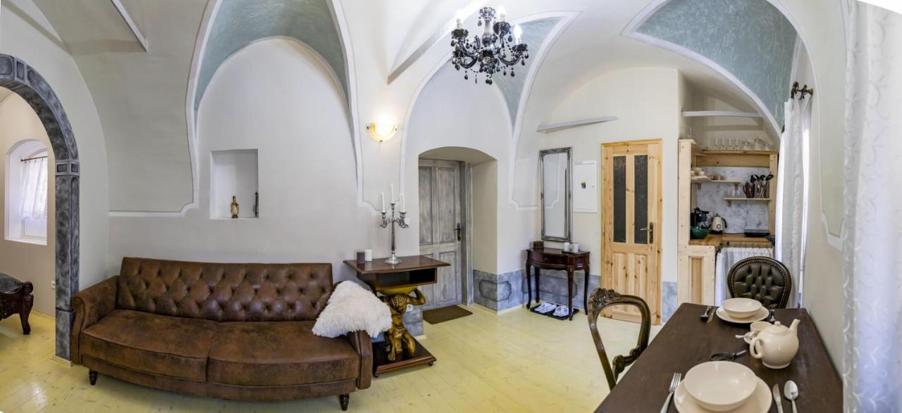 Apartman Charlotte V Dome So Studnou Na Streche Banská Štiavnica Buitenkant foto