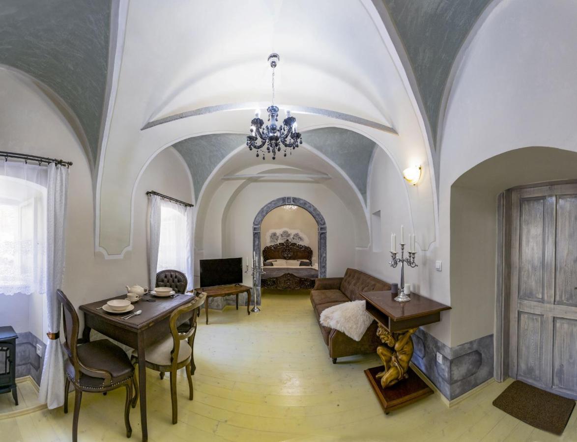 Apartman Charlotte V Dome So Studnou Na Streche Banská Štiavnica Buitenkant foto