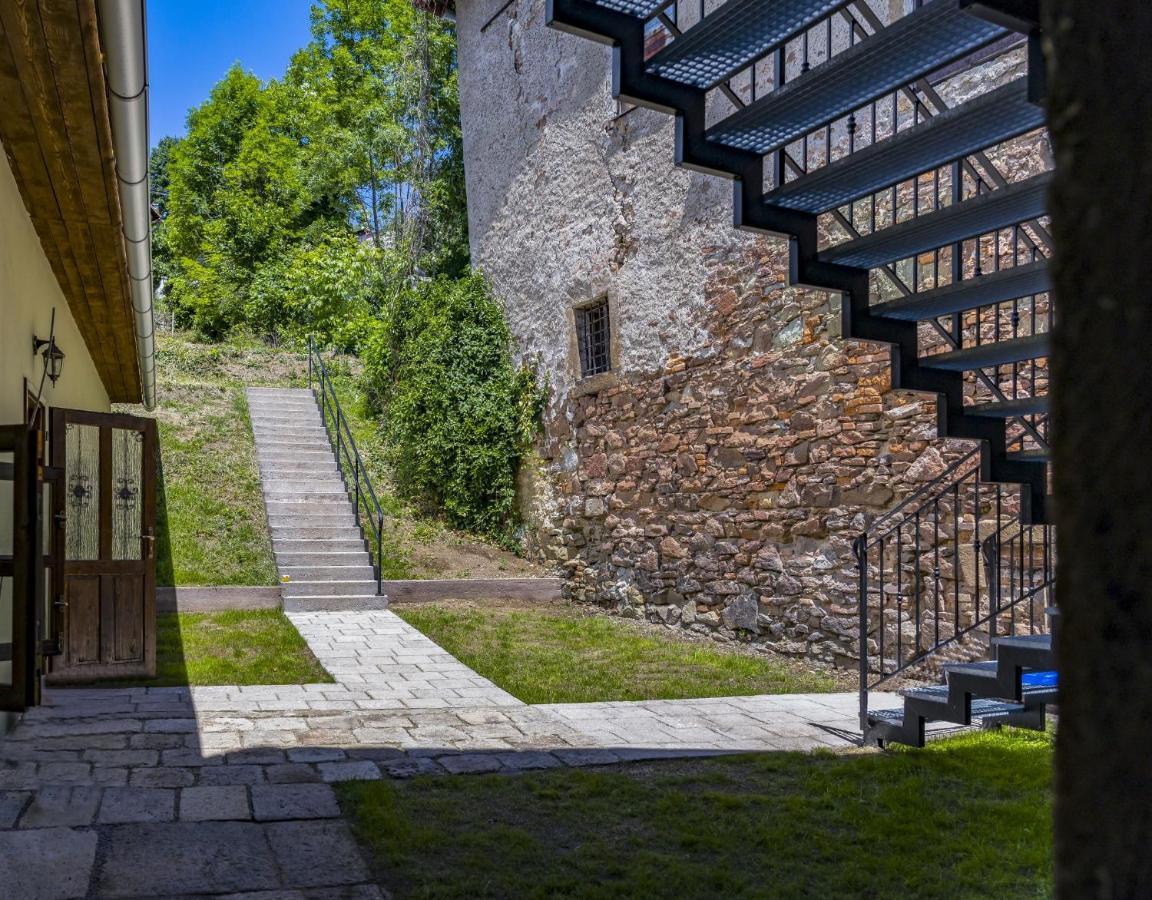 Apartman Charlotte V Dome So Studnou Na Streche Banská Štiavnica Buitenkant foto