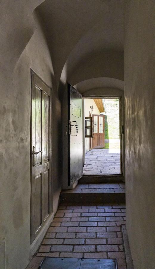 Apartman Charlotte V Dome So Studnou Na Streche Banská Štiavnica Buitenkant foto